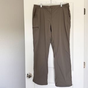 L.L. Bean Hiking Pants Women 18 M/T Brown Adjustable Waist Outdoor Travel